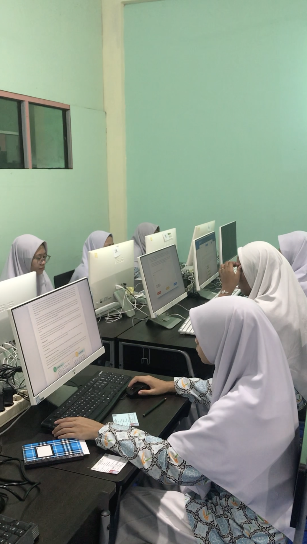 LAB Komputer (AC)